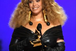 Darius Rucker félicite Beyoncé pour avoir attiré « tant de regards » sur la musique country