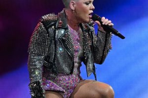 Pink annule son concert en Suisse après être tombé malade